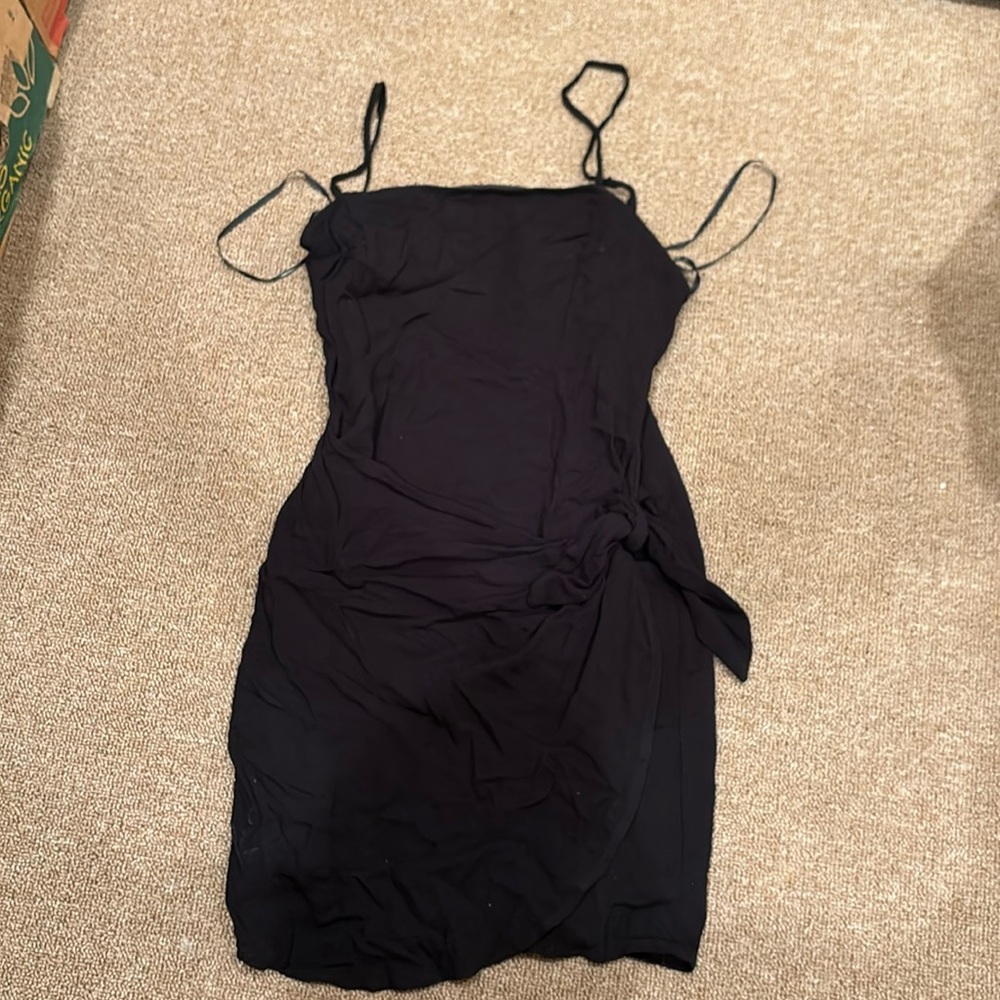 Forever 21 tie knot black mini dress